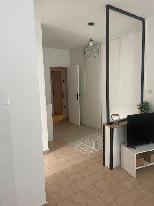 Appartement A 100 M De La Gare Port-de-Bouc Exterior photo